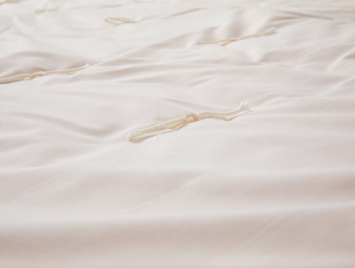 Lightweight Wool Comforter
