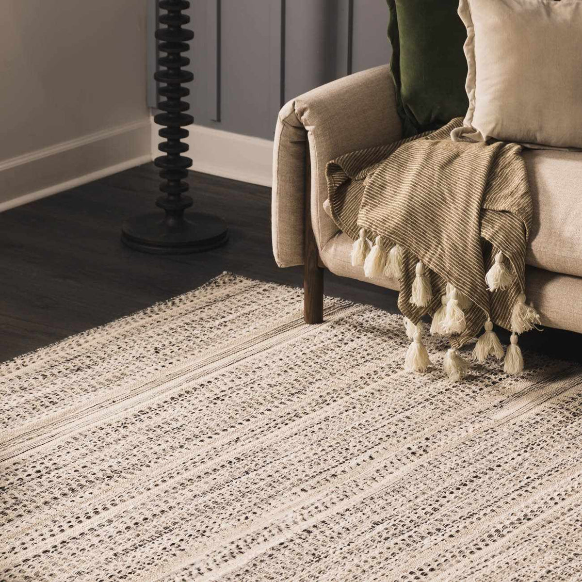 Arabi Wool Area Rug