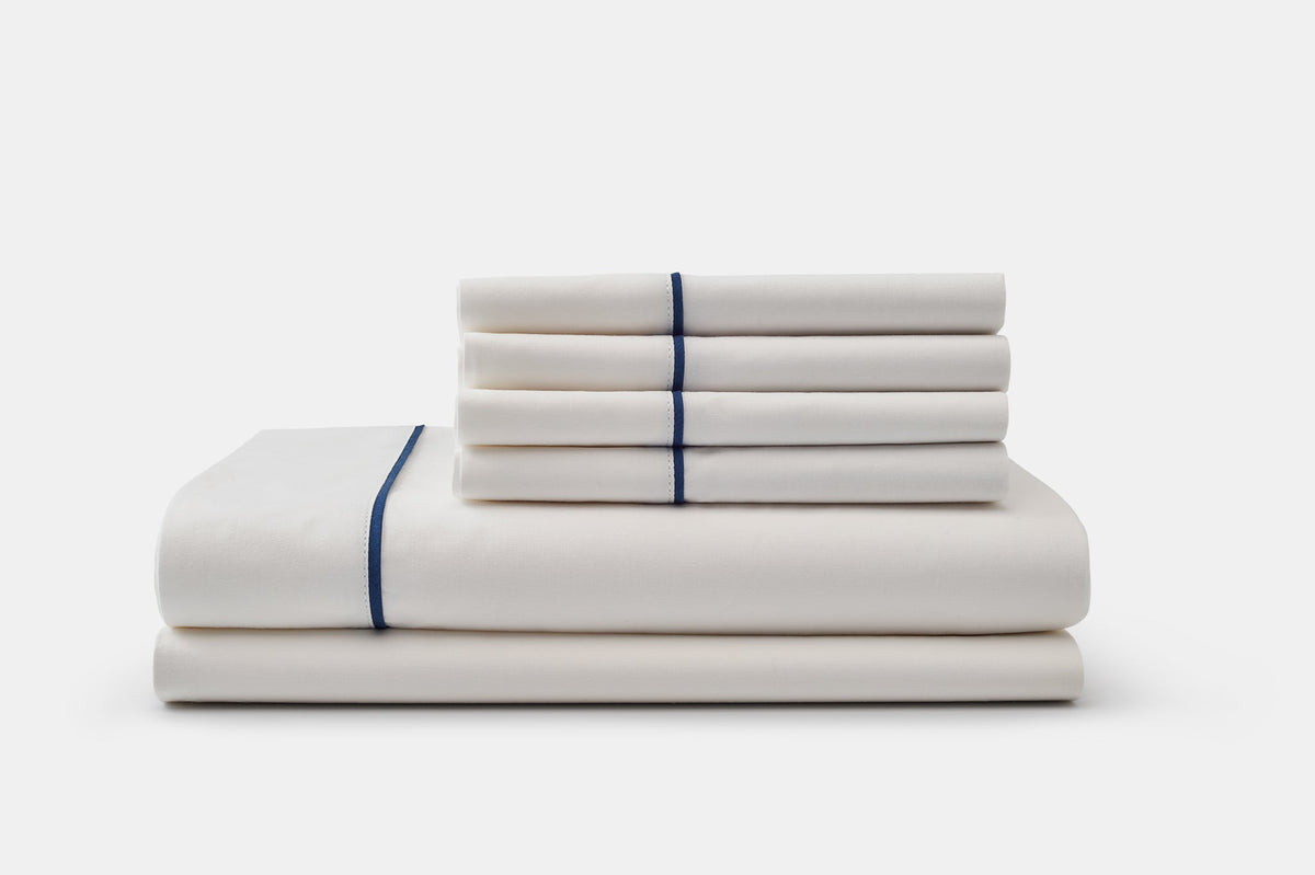 Cotton Percale Bed Sheet Set with Classic Piping Design